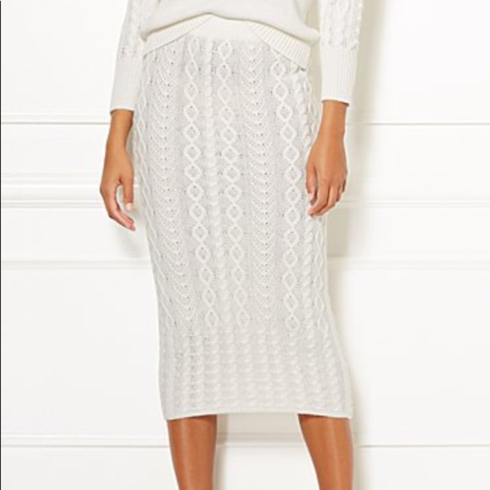 EVA MENDES Sweater skirt NWT